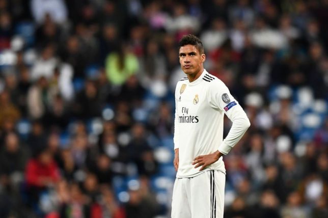 Varane ở lại Real - Bóng Đá