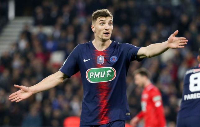 Meunier trên đường rời PSG.