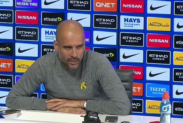 3 tháng sau, HLV Pep Guardiola của Man City tiết lộ đại diện Mino Raiola của Pogba liên hệ với Citizens để số 6 United đến Etihad chơi bóng ở phiên chợ Đông trước đó.