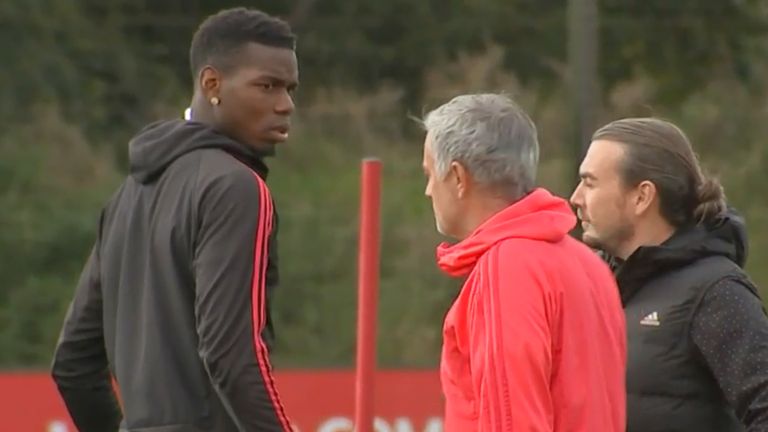 Sau đó Mourinho và Pogba còn cãi nhau trên sân tập. Đỉnh điểm căng thẳng đến ở trước màn chạm trán Southampton ở tháng 12, khi Mourinho chỉ trích Pogba là "virus" trước toàn đội United.