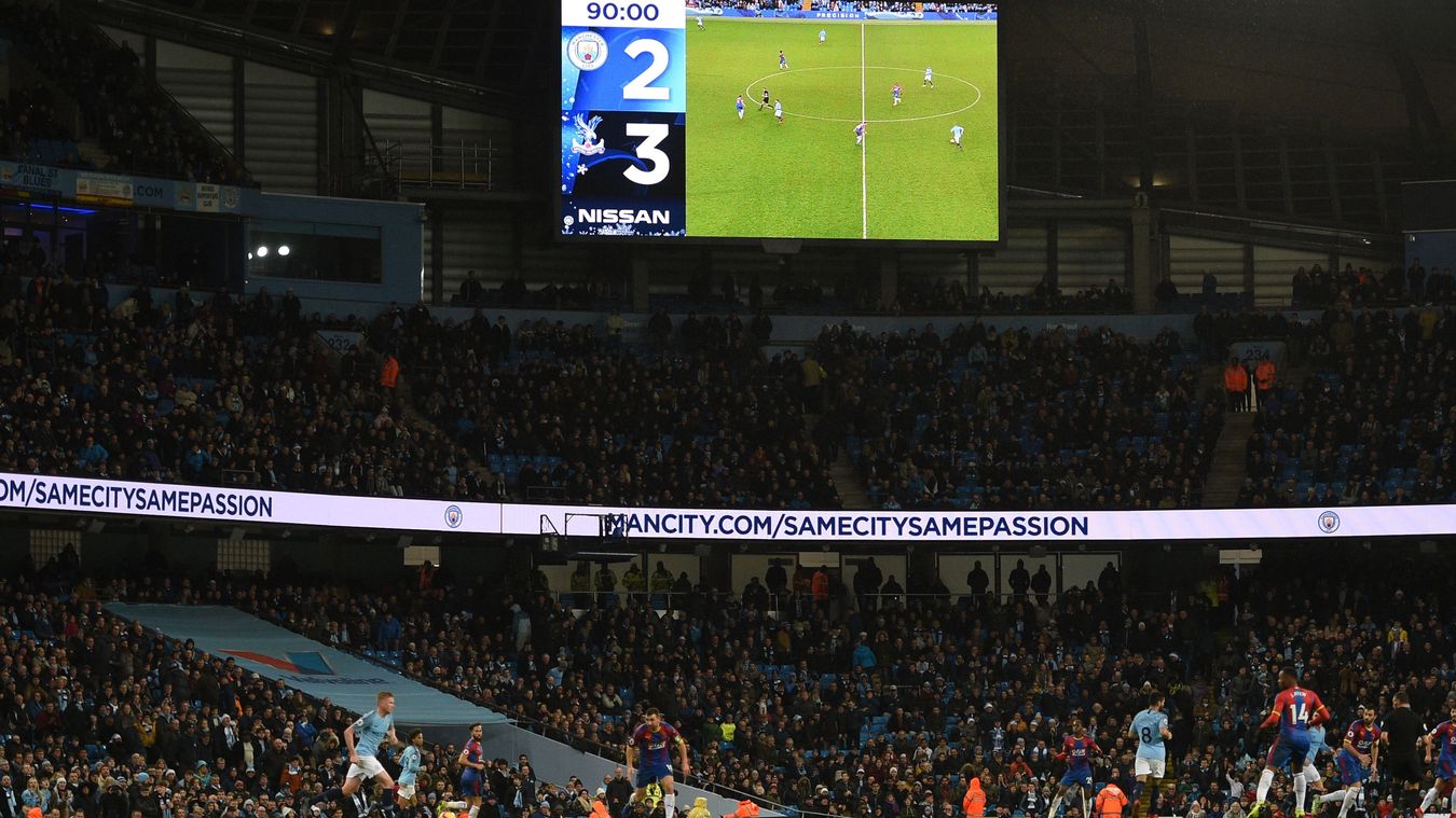 Chiến dịch Premier League 2018/19 chứng kiến nhiều trận thắng sân khách nhất (34%) và ít trận hòa nhất (71) qua 27 năm lịch sử giải đấu.