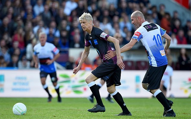 Wenger's still got it! Former Arsenal boss, 69, rolls back the years at charity match - Bóng Đá