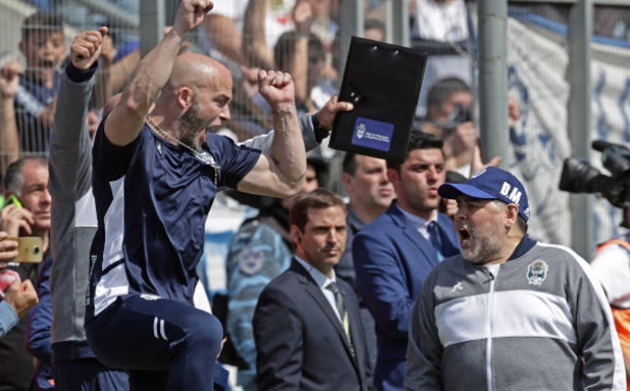 Maradona steals show with passionate celebration but Gimnasia lose his first game in charge - Bóng Đá