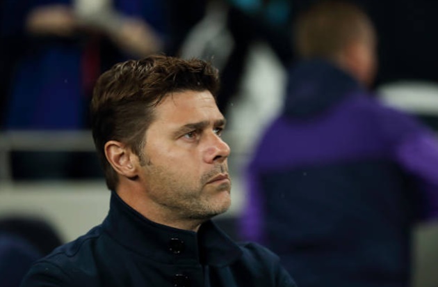 The awkward moment between Mauricio Pochettino and Daniel Levy during Spurs' 7-2 defeat - Bóng Đá