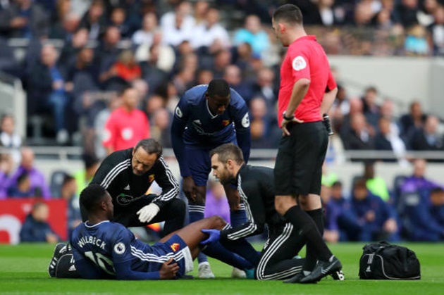 Watford đang lâm vào tình cảnh éo le sau một mùa giải thăng hoa.