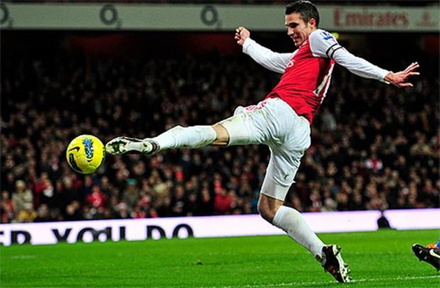 4. Robin Van Persie. Chân sút mới giải nghệ năm nay nổi tiếng với khả năng volley và tạo ra nhiều siêu phẩm bằng chân trái sở trường.