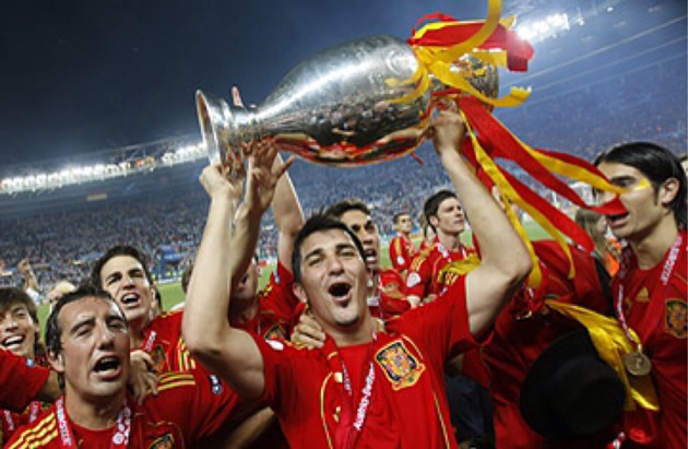World Cup winner David Villa has confirmed he will retire at the end of the J-League season next month - Bóng Đá