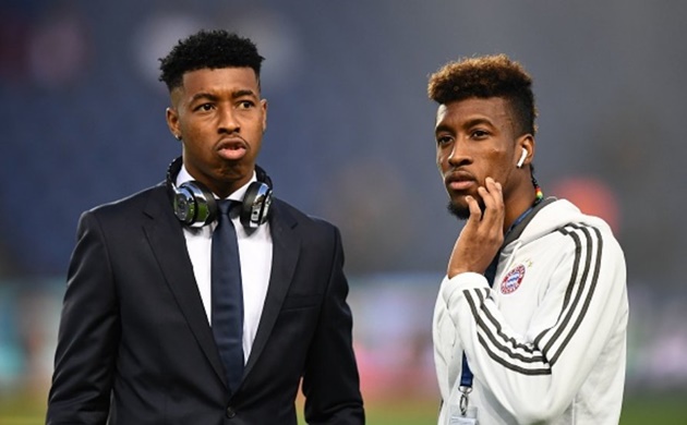Khi tuyển Pháp tập trung, 2 ngôi sao Paris Saint-Germain và Bayern Munich - Presnel Kimpembe cùng Kingsley Coman chẳng khác gì anh em 1 nhà.