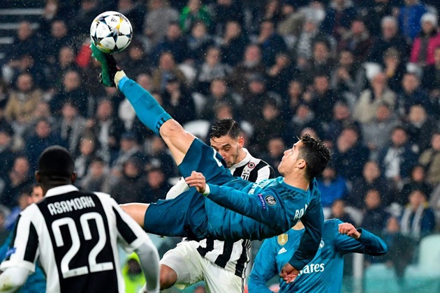  Cristiano Ronaldo’s ten best goals that stunned the world after Juventus star’s astonishing header against Sampdoria - Bóng Đá