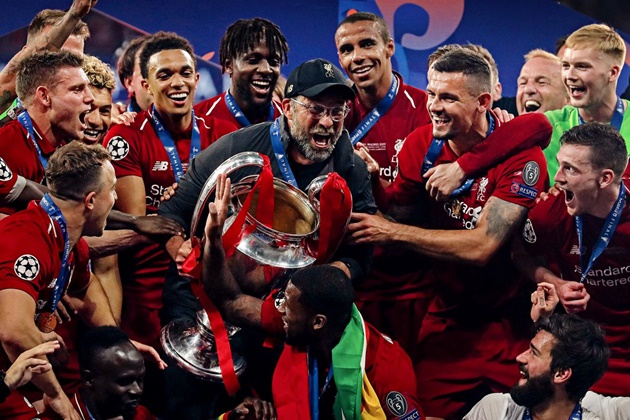 8. Liverpool (2,616 điểm).