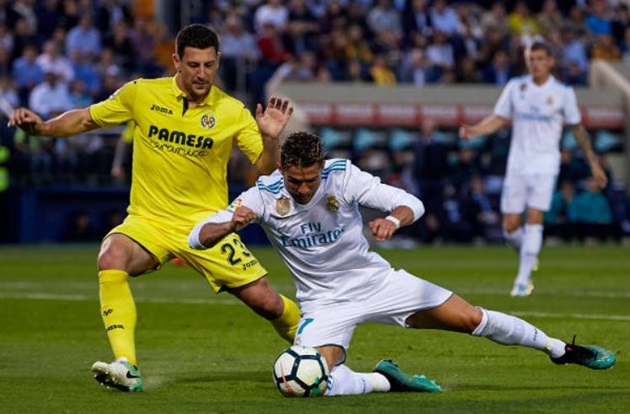 Hoàn thành mục tiêu tìm lại cảm giác bóng và có bàn thắng giải tỏa tâm lý, Cristiano Ronaldo được rút ra nghỉ ở phút 62 để tránh những chấn thương không đáng có.