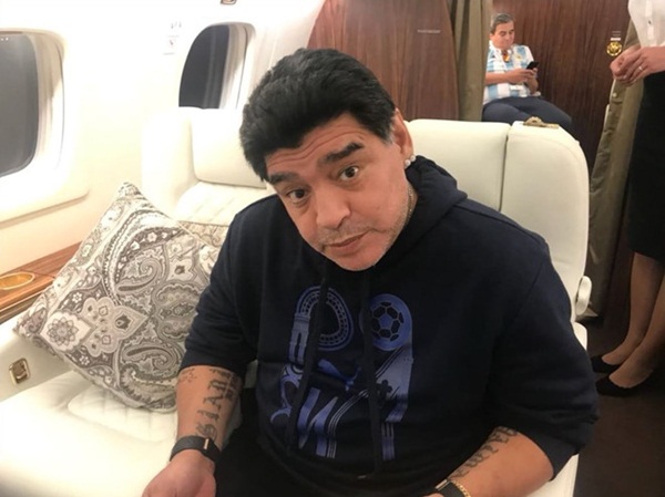 Huyền thoại Maradona bất chấp sức khỏe vì Argentina - Bóng Đá