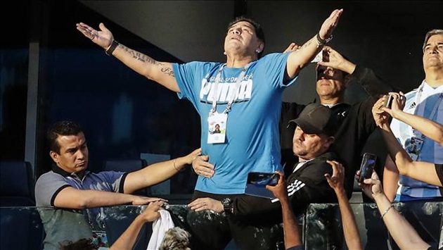 Maradona tình nguyện làm HLV không công cho Argentina - Bóng Đá