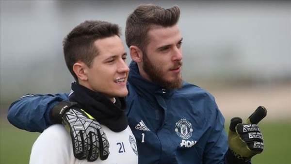 Ander Herrera bảo vệ David de Gea trước mùa giải mới - Bóng Đá