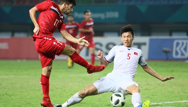 Văn Hậu trở lại trận gặp Olympic UAE, ông Park lo lắng vì Đình Trọng - Bóng Đá