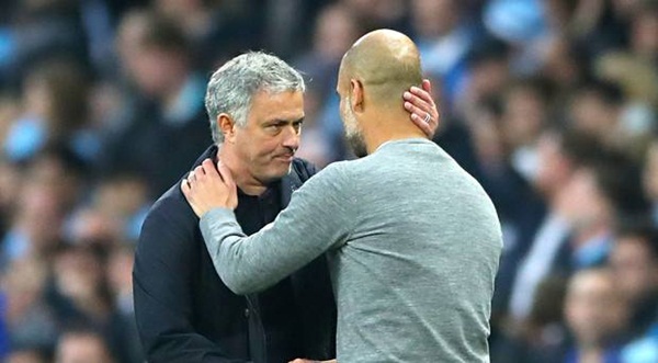 Ở Premier League, cuộc chiến "không khoan nhượng" giữa Pep và Mou ai cũng biết.