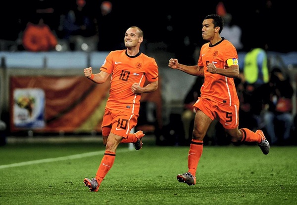 World Cup 2010 chứng kiến Sneijder tỏa sáng rực rỡ khi đưa Hà Lan vào trận chung kết, thậm chí tới rất gần chiến thắng trước Tây Ban Nha. Ảnh: Getty Images.