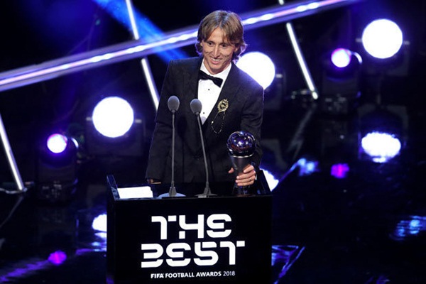 Vinh quang sau cùng đã gọi tên Modric, nhưng có ai nhớ tới Sneijder?. Ảnh: Getty Images.