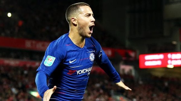 Với Sarri-ball cùng sự thăng hoa của Hazard, CĐV The Blues có thể mơ đến chức vô địch NHA.