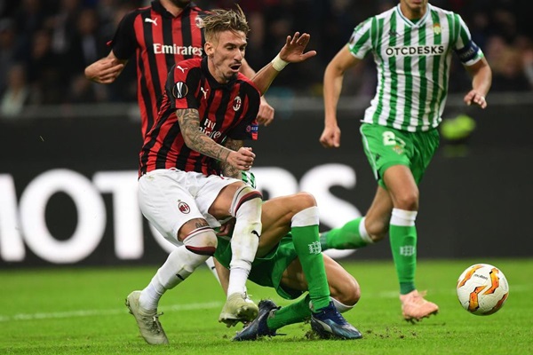 Mới đây, Rossoneri lại tiếp tục gây thất vọng trong trận thua Real Betis.