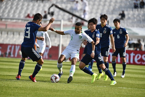 HLV Saudi Arabia từ chức sau khi bị loại khỏi Asian Cup - Bóng Đá