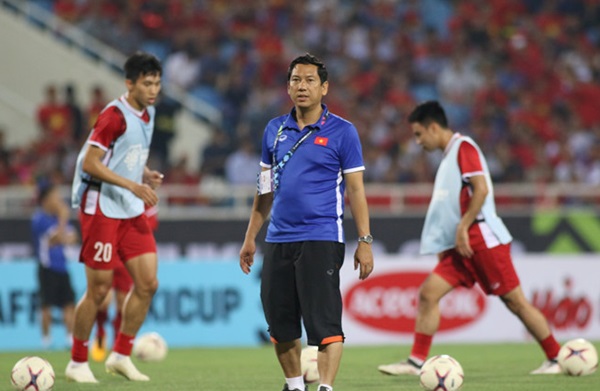 Trợ lý nói 7 thứ tiếng của ông Park và chuyện cây đèn thần ở Asian Cup - Bóng Đá