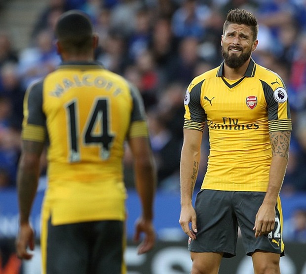 Giroud cần người chia sẽ gánh nặng trên hàng công. Ảnh: Internet.