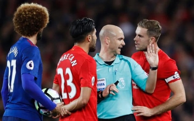 Fellaini thành công trong việc phá lối chơi của Liverpool. Ảnh: Internet.