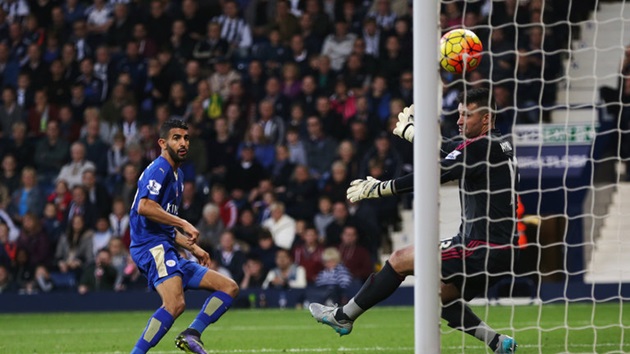 Mahrez tỏa sáng giúp Leicester có chiến thắng thứ 3 liên tiếp tại cúp C1. Ảnh: Internet.