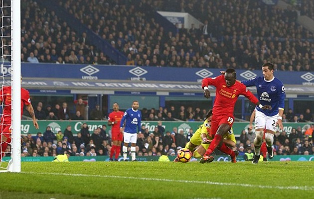 Mane có pha lập công duy nhất đem về 3 điểm cho Liverpool.