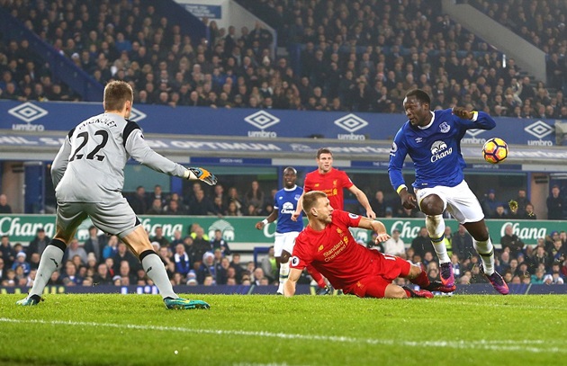 Trong khi đó, Lukaku lại chơi khá mờ nhạt.