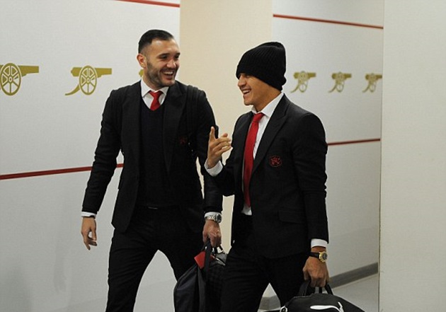 Sanchez được kì vọng sẽ vực dậy Arsenal trong lúc khó khăn.