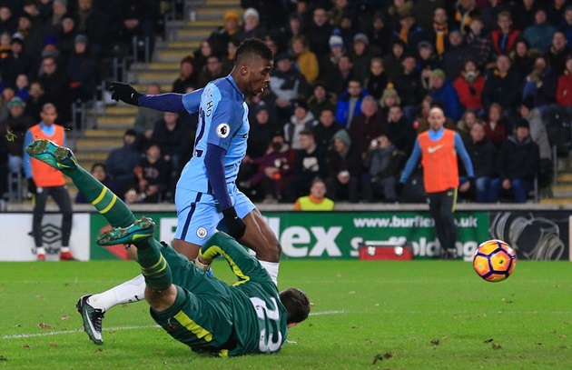 Người lập công là tiền đạo Ihenacho.