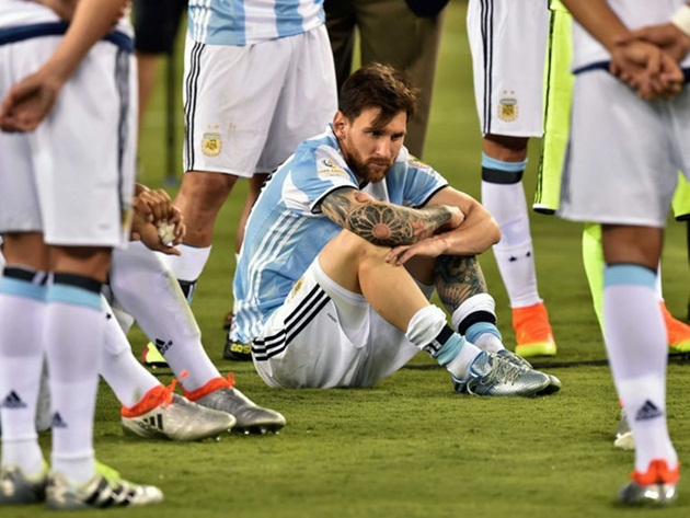 Messi gục ngã trước ngưỡng cửa thiên đường.