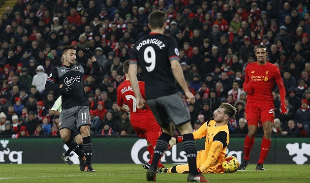 Tuy nhiên, hàng thủ Liverpool chơi khá phập phù.