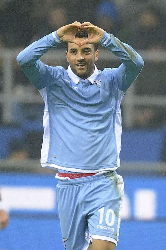 Felipe Anderson ăn mừng sau bàn thắng mở tỉ số ở phút 20.