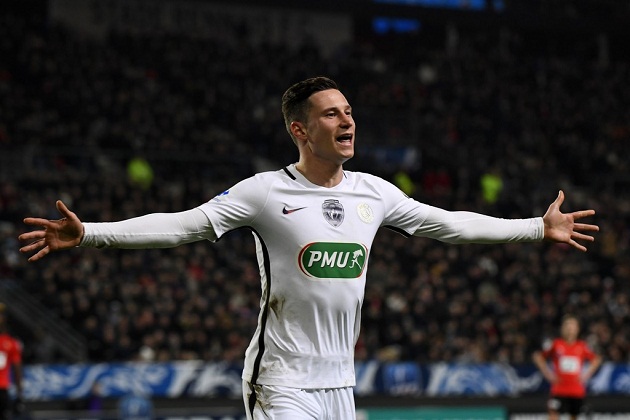 Tân binh Draxler mở điểm ngay ở phút 27.