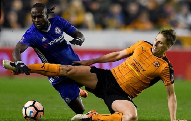 Chelsea dần lấy lại thế trận với sự năng nổ của các cầu thủ.