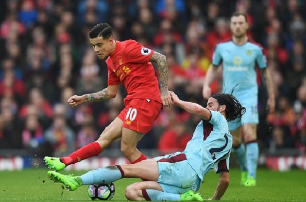 Burnley chơi khá rắn và phòng thủ rất chắc chắn.