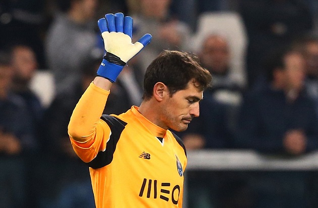 Casillas đạt đến cột mốc 175 lần ra sân tại Champions League của huyền thoại Maldini. Nhưng điều đó không khiến anh vui vì đội nhà đã bị loại.