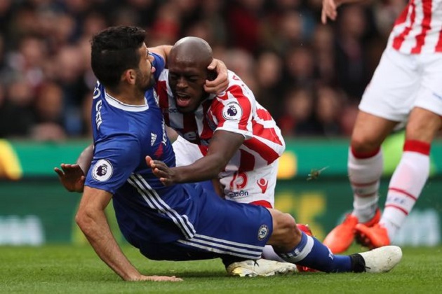 Costa bị kèm khá chặt và không thể hiện được nhiều.