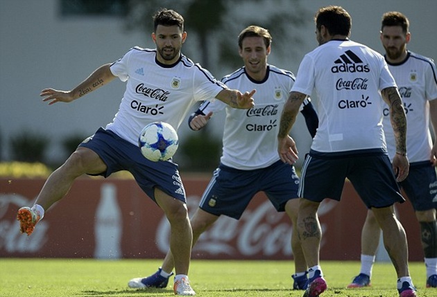Sergio Aguero cần chứng minh vai trò ở tuyển.