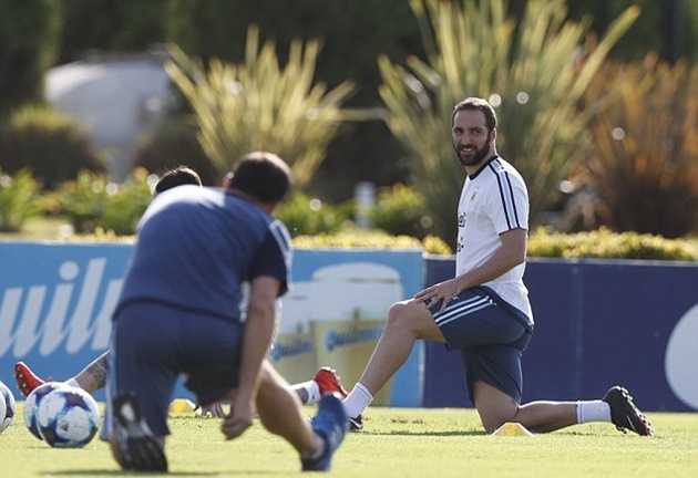Sẽ là thiếu sót nếu bỏ qua Higuain.