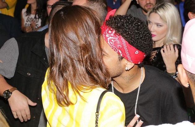 Họ đã hẹn hò nhau với nhau được một thời gian.