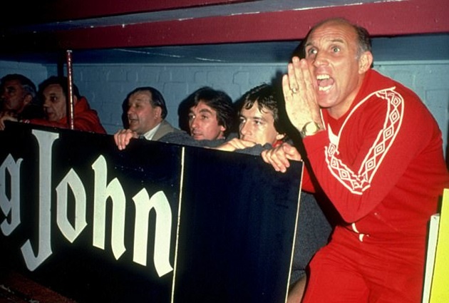 Moran (ngoài cùng bên phải) từng thành công trong màu áo của Liverpool cả ở cương vị cầu thủ lẫn HLV.