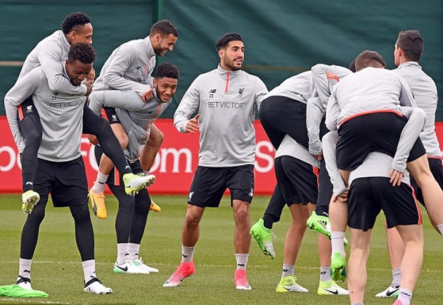 Liverpool sẽ tiếp Everton trong trận đấu sớm vào ngày thứ Bảy.