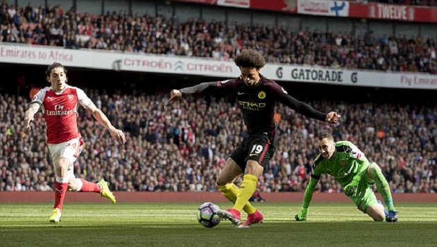 Sane giúp đội khách vượt lên dẫn trước ngay phút thứ 4.