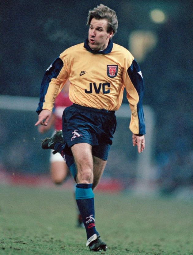 Merson cũng có một quãng thời gian gắn bó với Arsenal. Anh bị bán vào năm 1997.