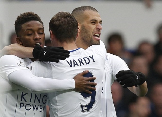 Phút thứ 4, Slimani gỡ lại một bàn cho Bầy cáo. Đây là một pha phản công mẫu mực.