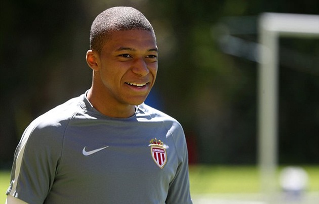 Mbappe với nụ cười thường trực ở trên môi.